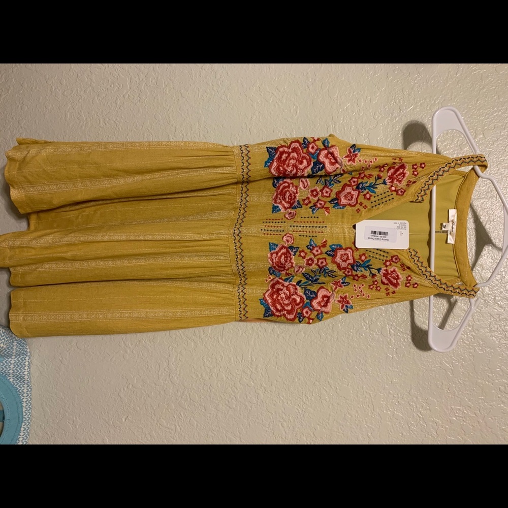 Women’s dress